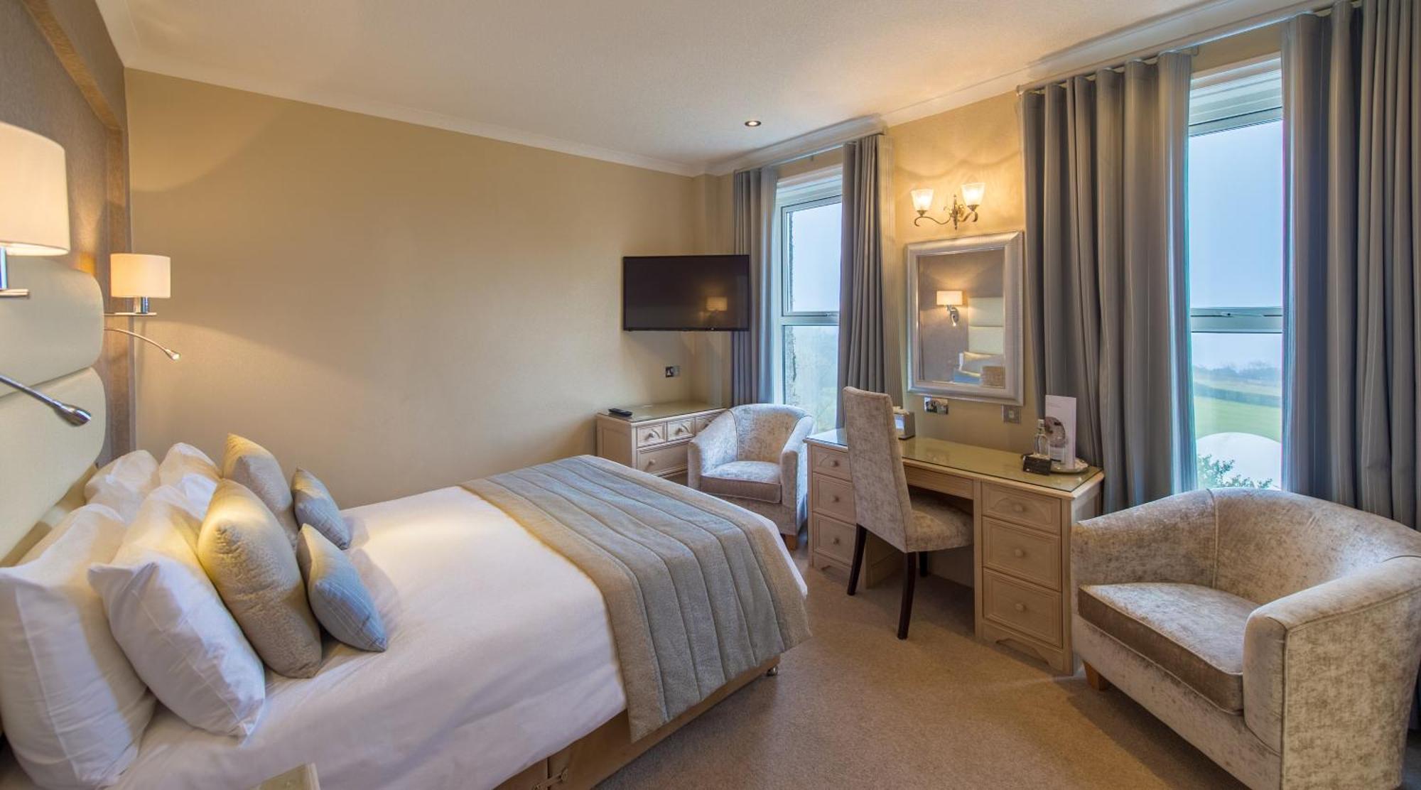 The Carlyon Bay Hotel And Spa Сент-Остел Экстерьер фото